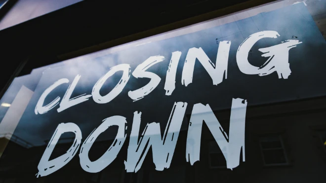 UK High Street closing down sign